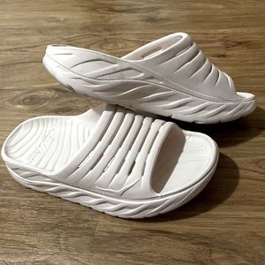 Hoka Recovery Slides in Light Blush Pink (U.S. Womens Size 10)